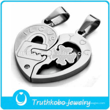 New Couple Heart Jewelry Design Broken Heart Pendant Fourleaf Clover Silver Stainless Steel PendantJewelry Key Accessories